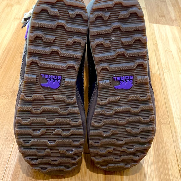 Fun winter boots!  Sorel - Picture 6 of 6